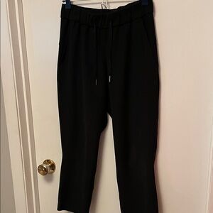 Women’s Lululemon Black On The Fly Cropped Pants Size 4